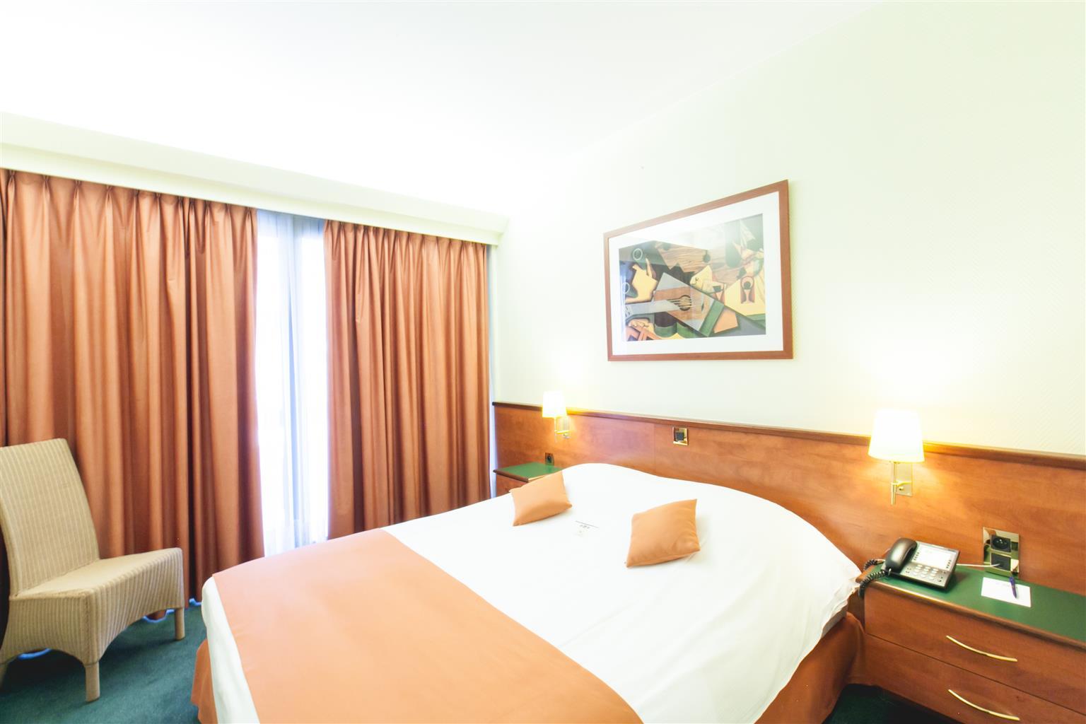 Saint-Gilles Hotel Best Western County House מראה חיצוני תמונה