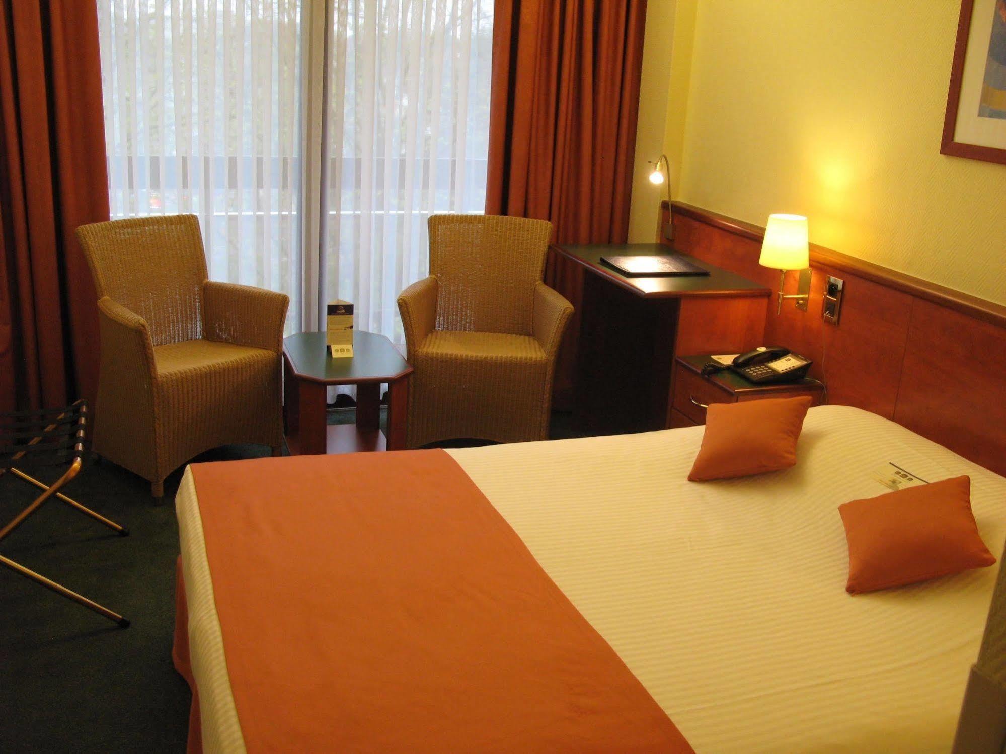 Saint-Gilles Hotel Best Western County House מראה חיצוני תמונה