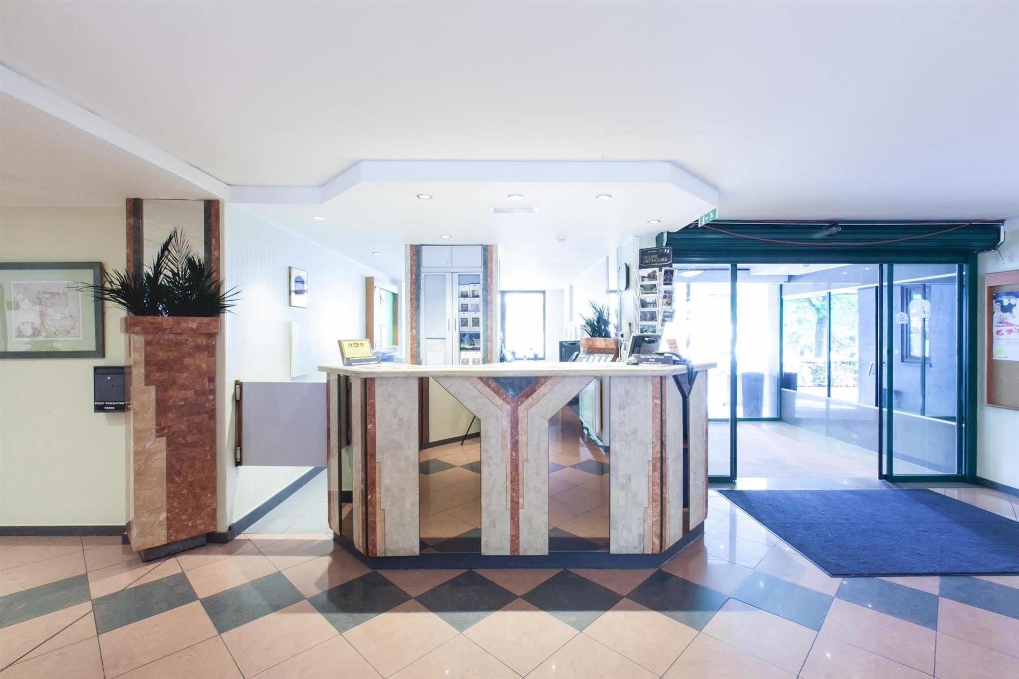 Saint-Gilles Hotel Best Western County House מראה חיצוני תמונה